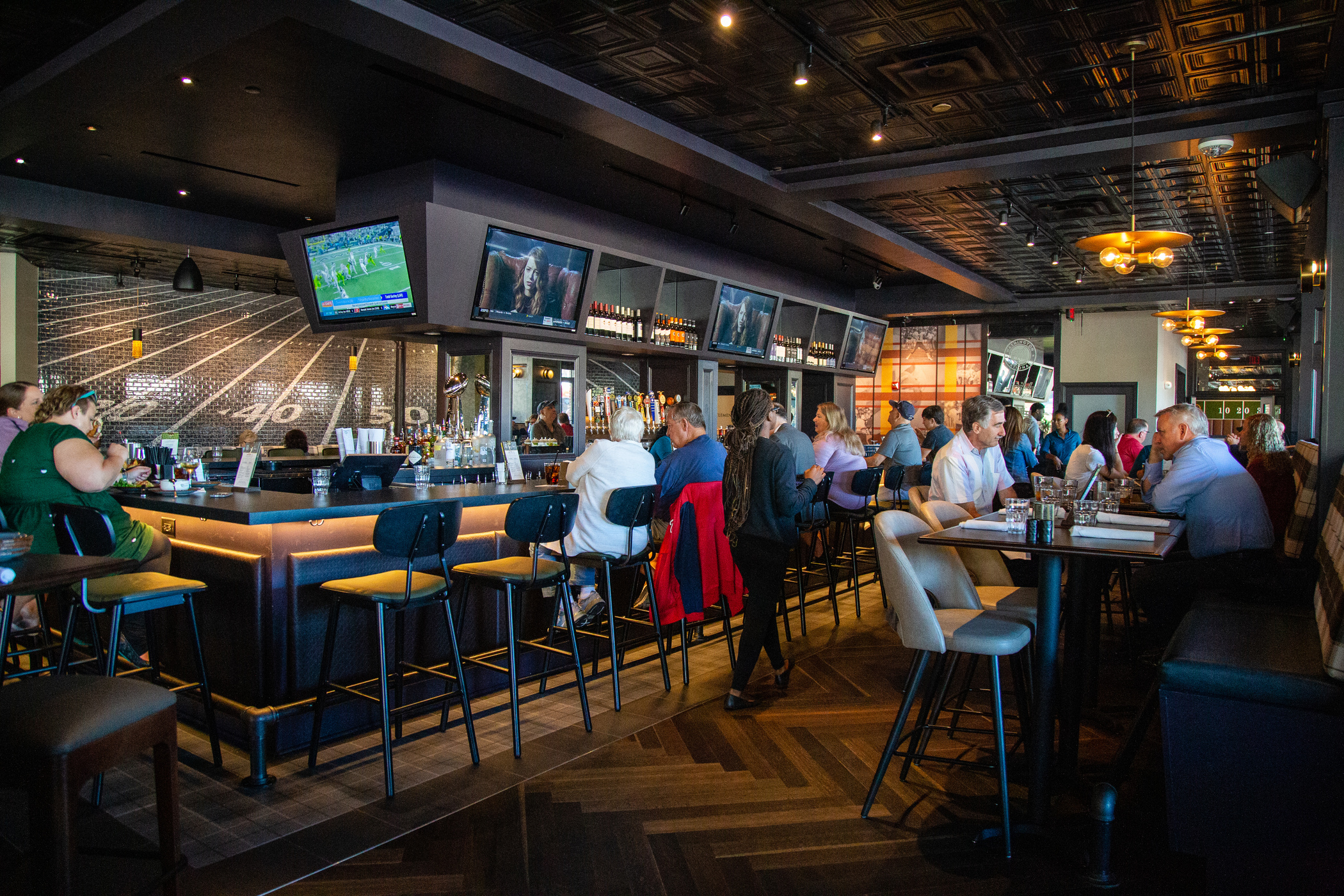 Great D.C. Sports Bars for Watching Football and Other Big Games