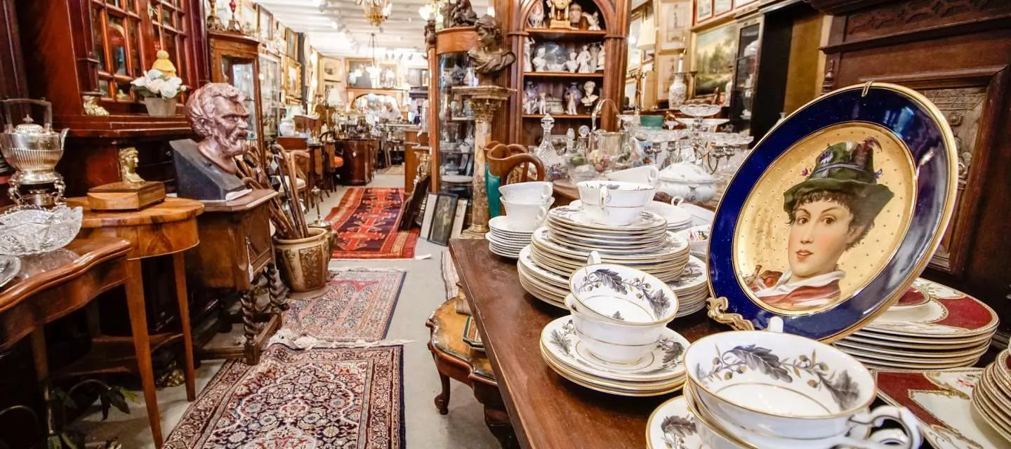 Antique Stores | Shopping in Alexandria, VA, image size:1440x640