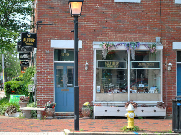 Unique Gifts & Souvenirs Shopping in Alexandria, VA