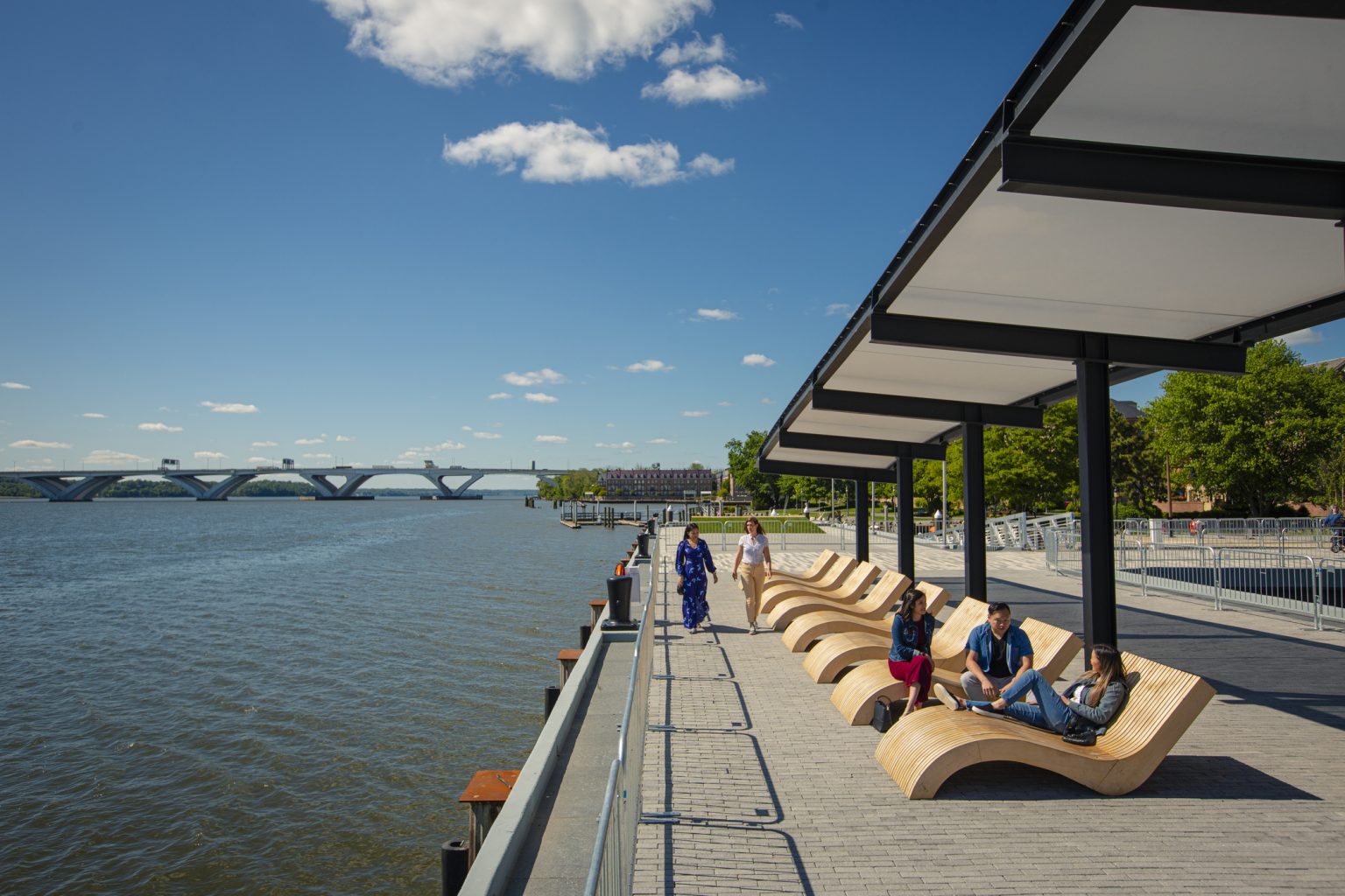 Alexandria, VA Parks Waterfront, Historic, Pet Friendly