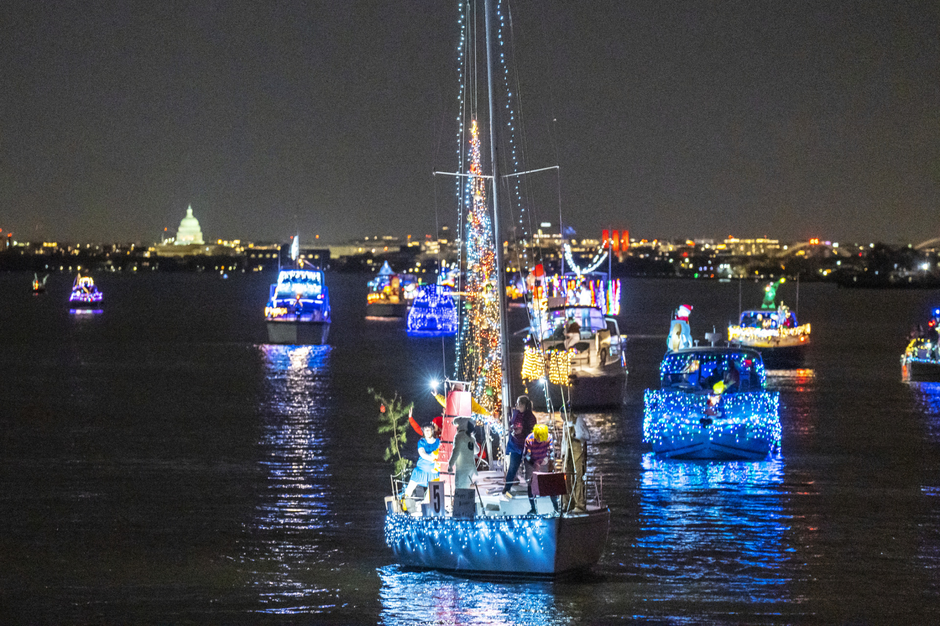 The 23rd Annual Alexandria Holiday Boat Parade of Lights sponsored by  Amazon Returns on December 2 | Visit Alexandria